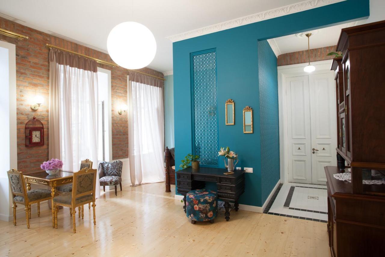 House By The Opera Apartment Tbilisi Bagian luar foto